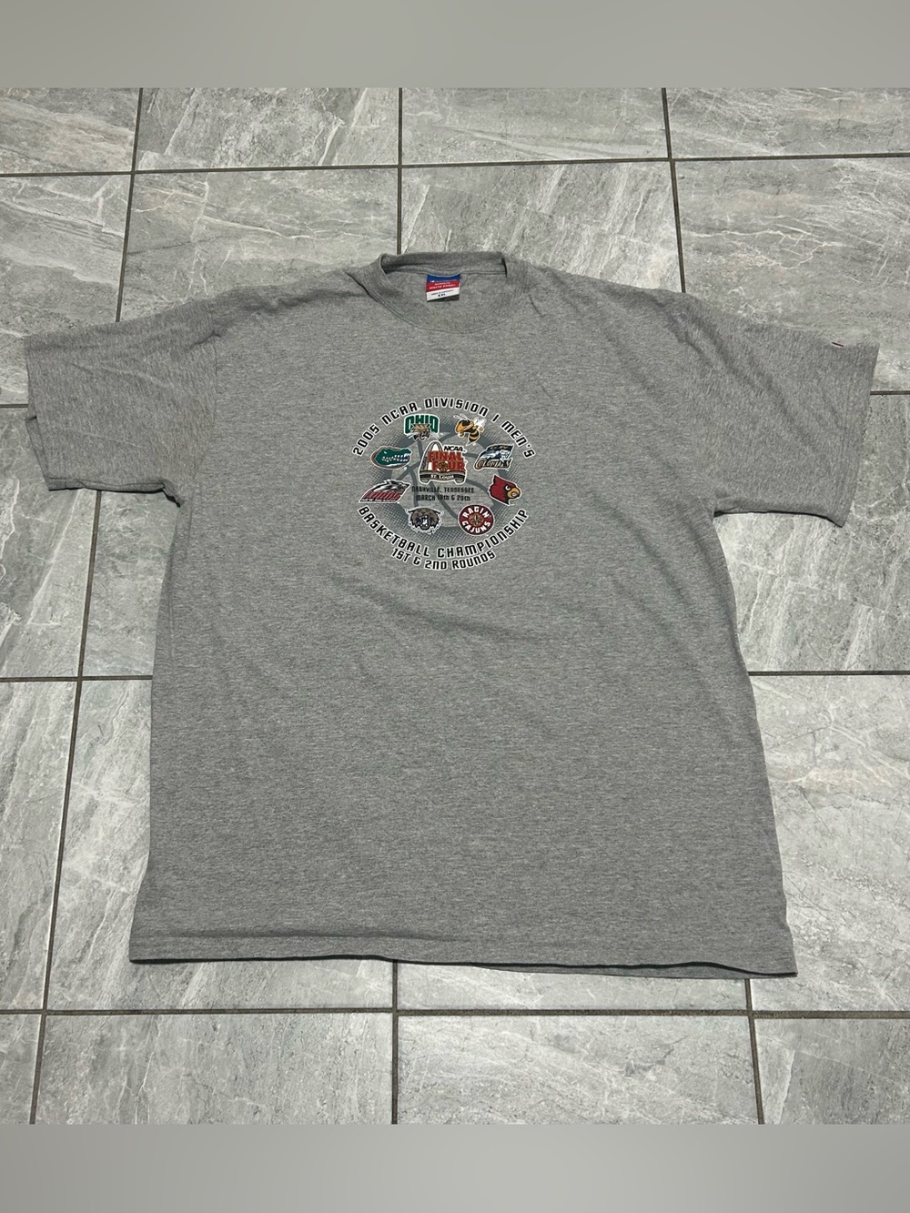 Vintage Y2K 2005 NCAA Division I Men’s Basketball Championship Tee XXL